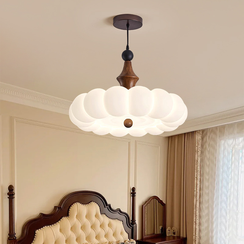 Araña de dormitorio de estilo Nanyang, lámpara de habitación de princesa de dormitorio principal de estilo crema medieval, lámpara de estudio de diseñador de protección ocular de espectro completo