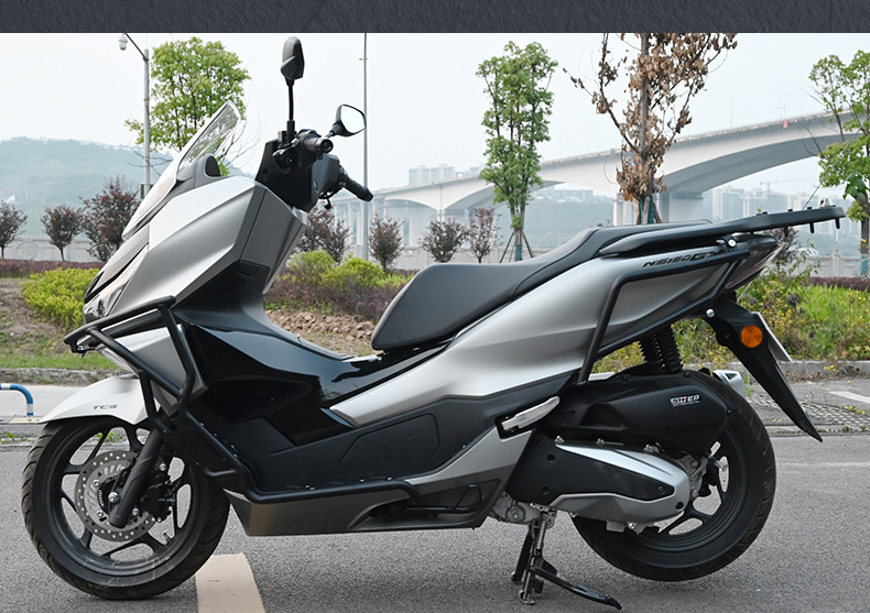 Suitable for the Sundiro Honda NS150GX motorcycle front and rear exhaust pipe bumpers, anti-fall modification with footrests
