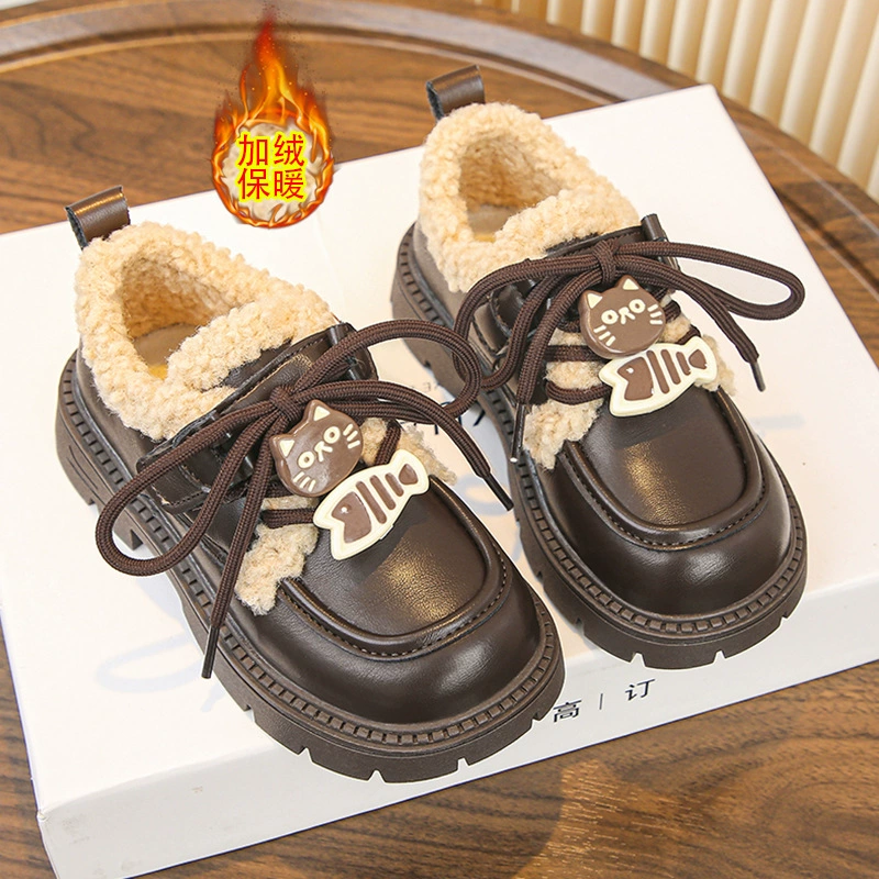 Хлопчатобумажные туфли для девочек 2024 новые зимние детские кожаные туфли принцессы плюс бархат теплая маленькая девочка в британском стиле