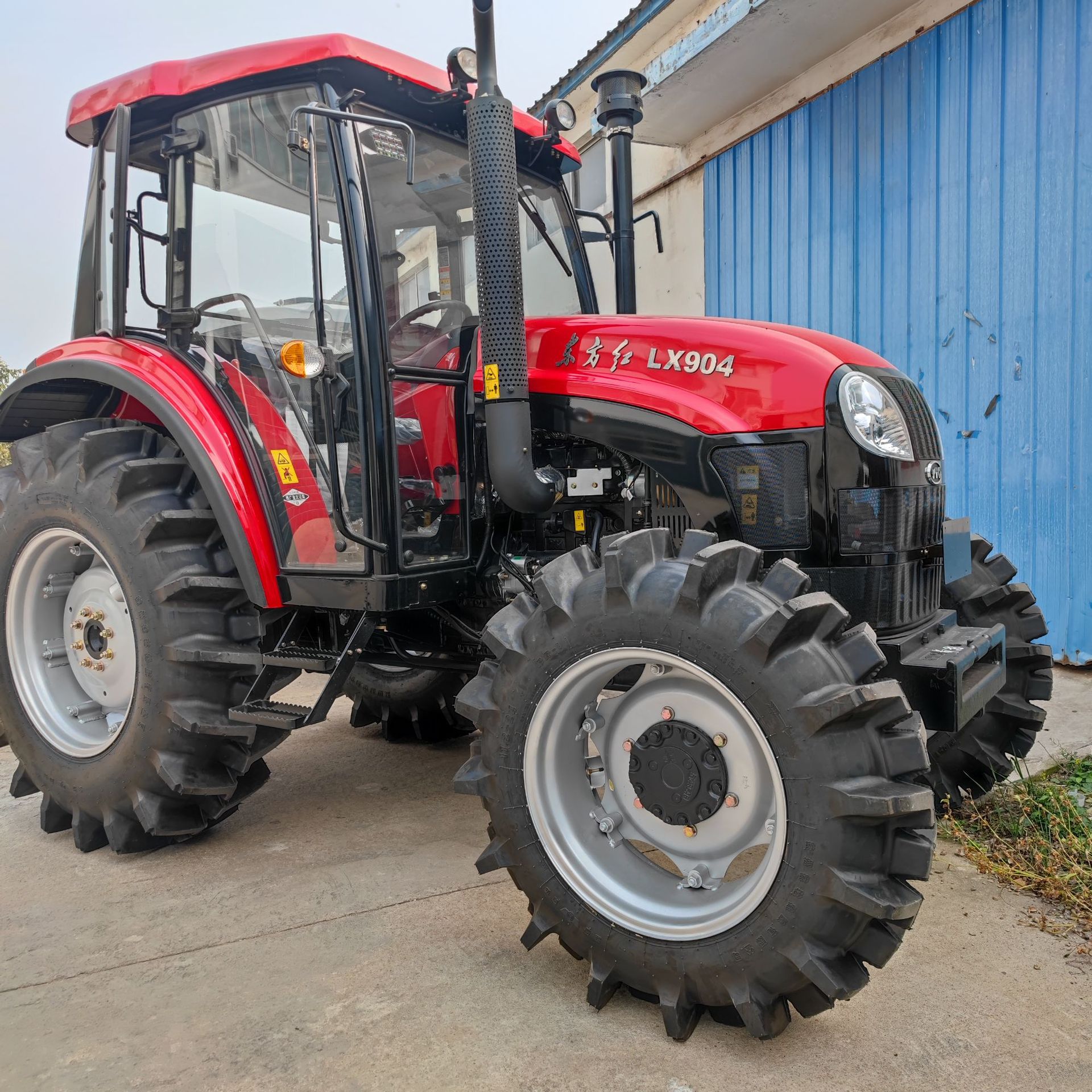 东方红LX904