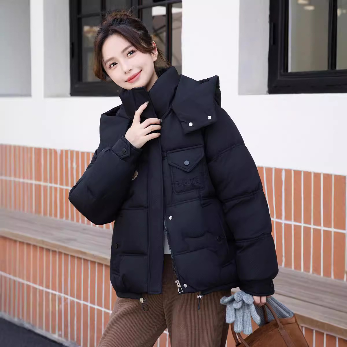 Chaqueta de algodón de pluma corta de mujeres otoño invierno 2024 nueva moda de algodón de moda abrigado chaqueta de algodón de pan pequeño