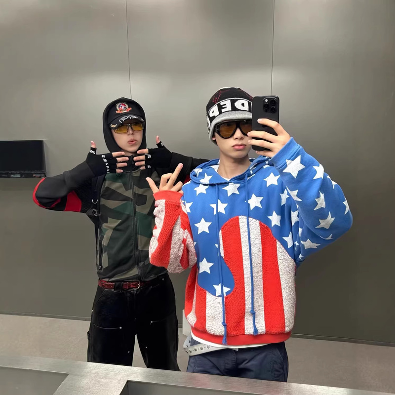 High-Quality Erl Star Flag Red and Blue Color-Blocking Washed Crackle Print California Street Style Unisex Pullover Sweatshirt High-Quality Erl Star Flag Red and Blue Color-Blocking Washed Crackle Print California Street Style Unisex Pullover Sweatshirt