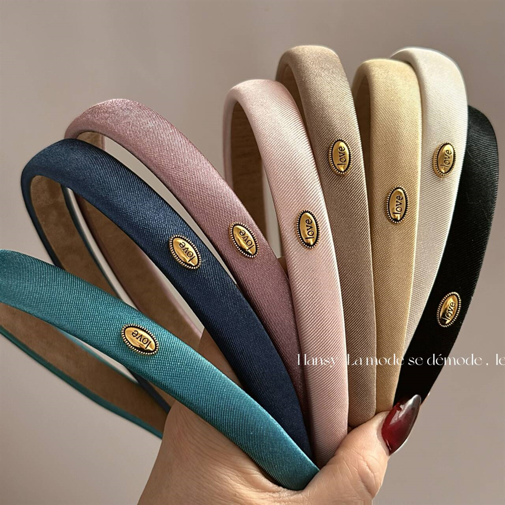Retro elegant headband