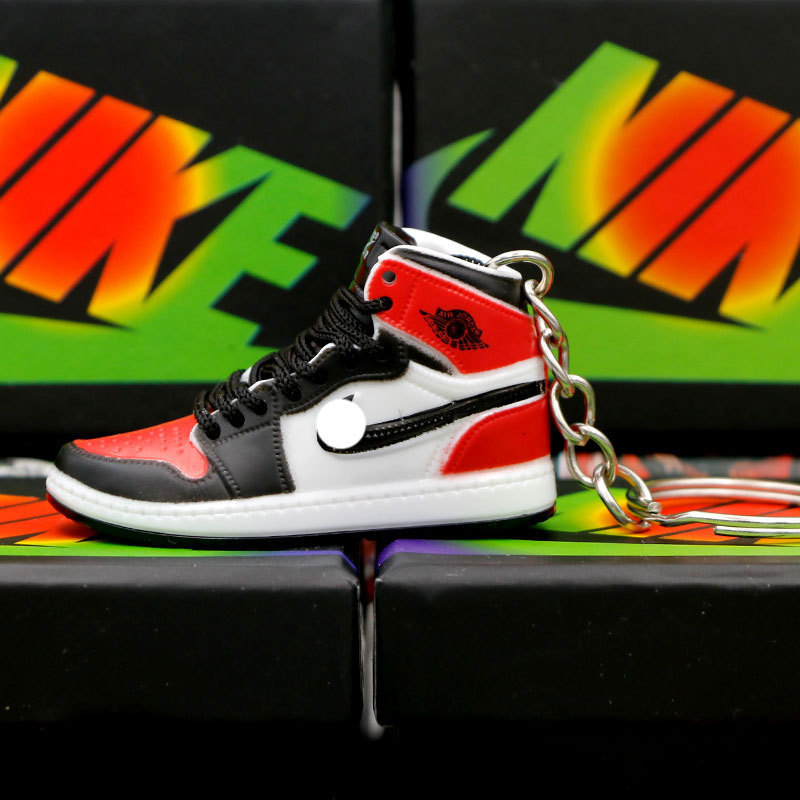 27.검은색과 빨간색 발가락