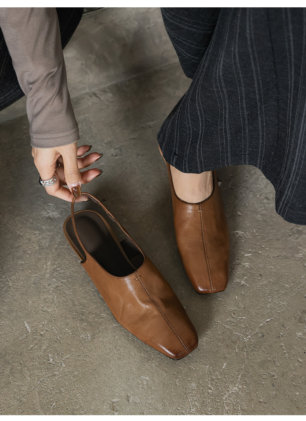 Sandal nữ mũi nhọn quai ngang gót thấp phong cách Hàn Quốc — màu nâu chi tiết 2