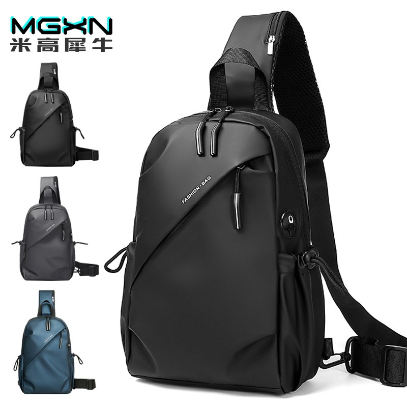 Fashionable casual shoulder bag for traveling