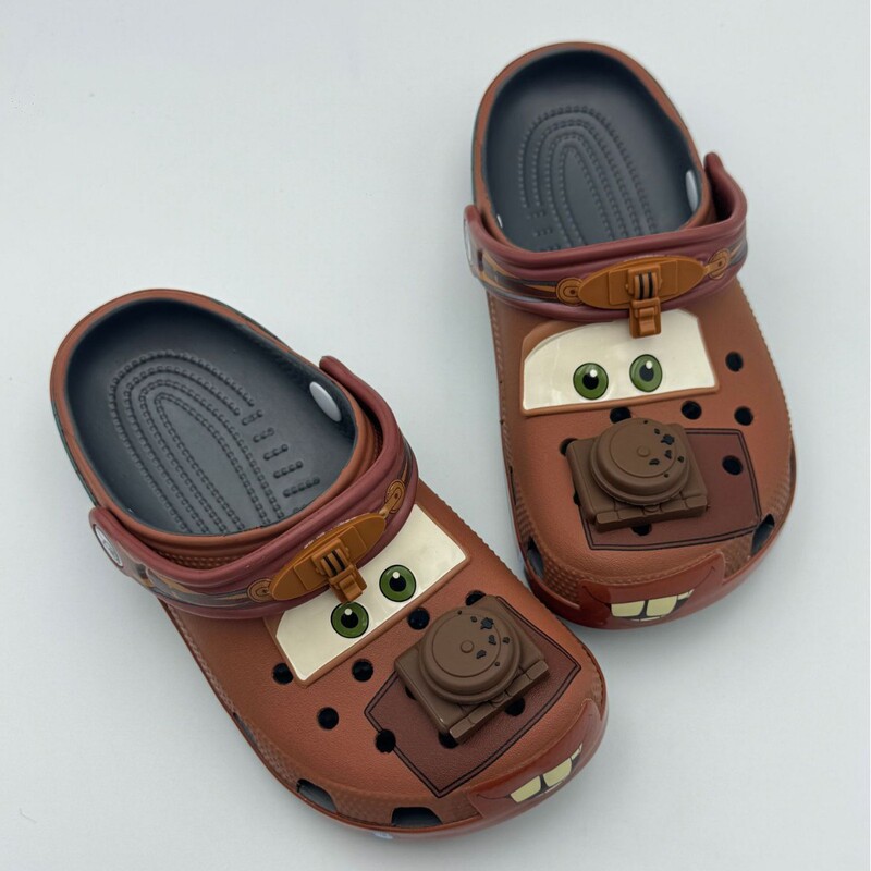 2025 New Mcqueen Car Croc Shoes Lightweight Beach Sandals Anti-Slip Slippers Boys and Girls Shoes