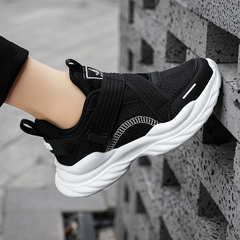 Zapatos infantiles nuevos zapatos de cuero para niñas zapatos infantiles ligeros transpirables zapatos de red para niños zapatos de correr casuales para niños