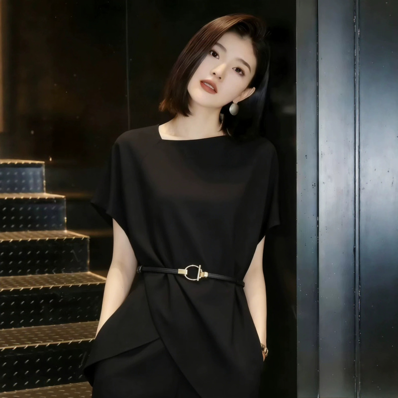 High-End Black Irregular Top for Women, New Summer Style, Waist-Cinching Slimming Blouse, Elegant Commuter Short-Sleeved Shirt