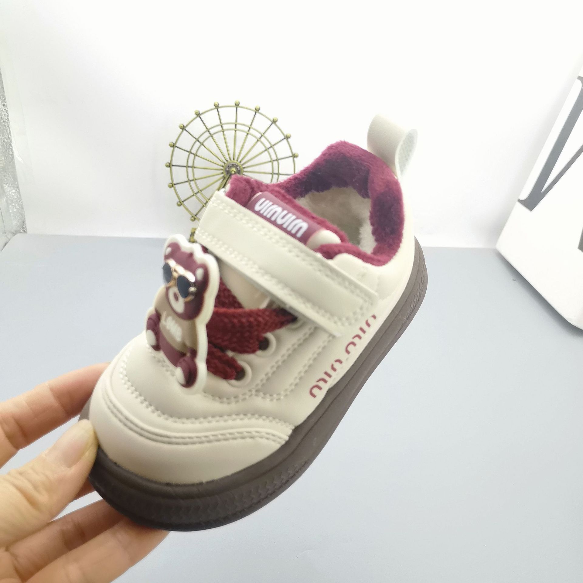 Zapatos de vaca de 17 - 27 yardas para niños con zapatos deportivos de terciopelo para niñas iluminadas botas cálidas para bebés zapatos de algodón para bebés