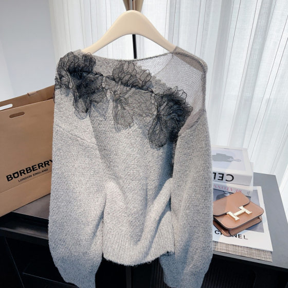 Real shot South Korea new lazy sweater spring and autumn design lace stitching sweet atmosphere niche top women