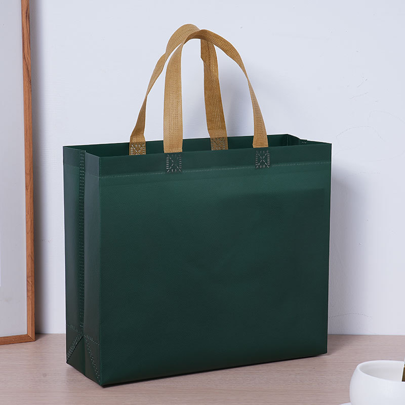 Bolsas de mano no tejidas en blanco personalizadas bolsas de ropa de pequeño volumen bolsas de compras de ropa bolsas de tela no tejida ecológica personalizadas
