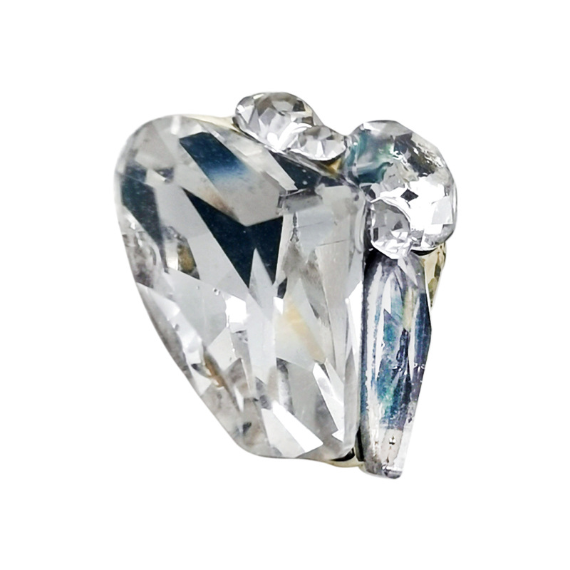 2024 nuevo Mocha pila diamante tridimensional joyería de uñas mezclado lote aleación rhinestone hacha amor rhinestone fábrica al por mayor