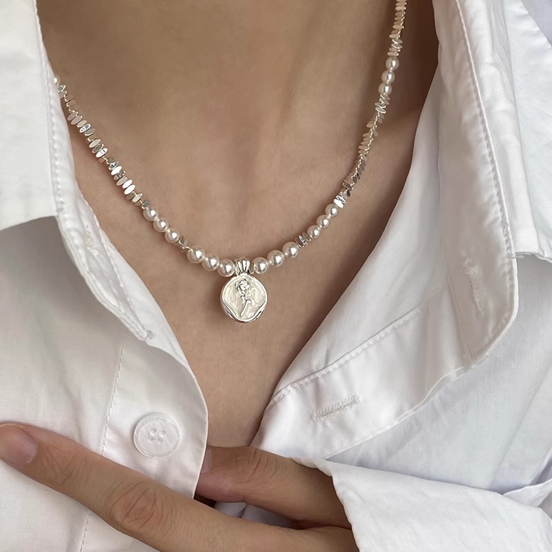 irregular small pieces of silver imitation pearl necklace female 2024 new light luxury minority high-grade rose drip glazed clavicle chain