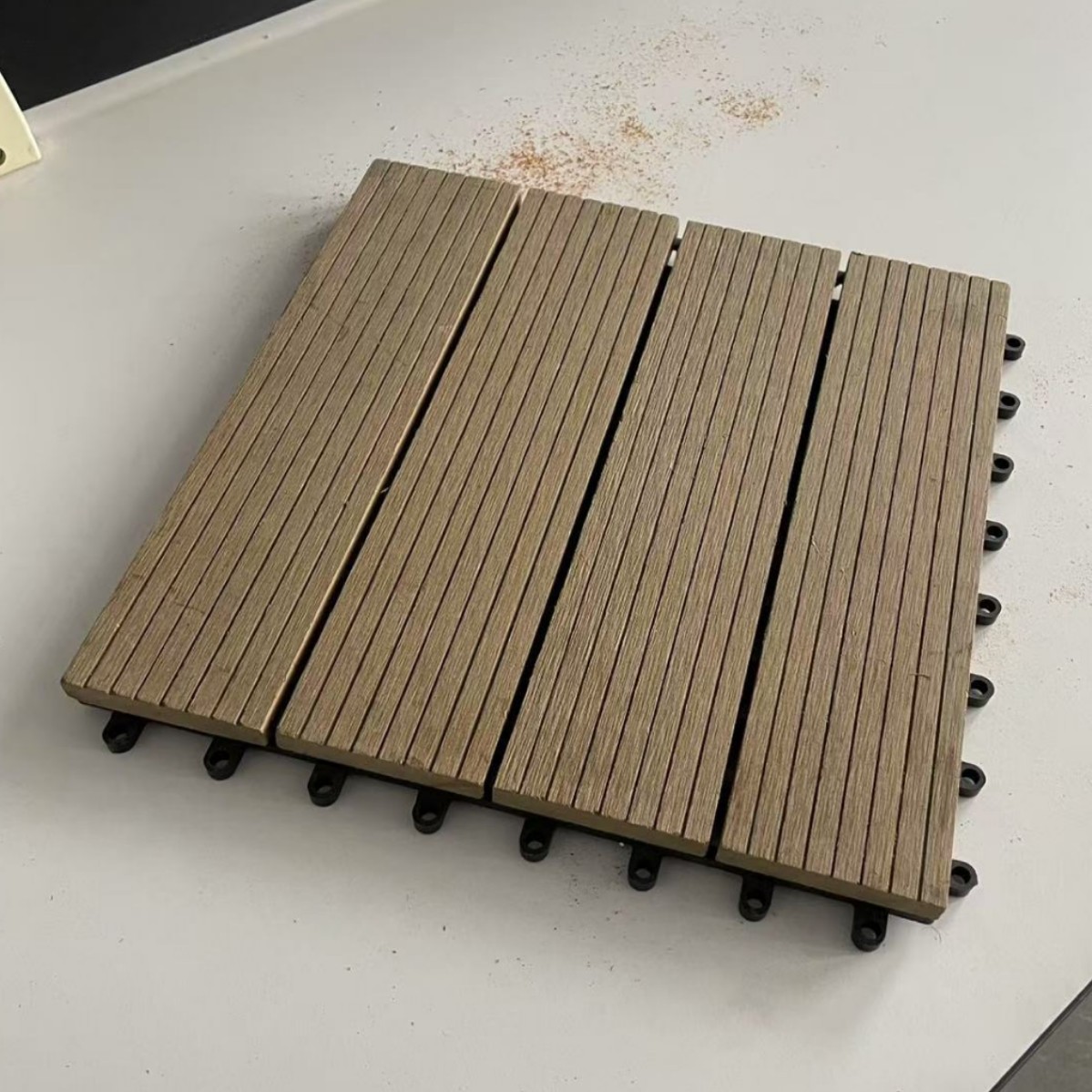 Fabricante de madera plástica DIY madera plástico pequeño piso 300 * 300 * 22 image 4
