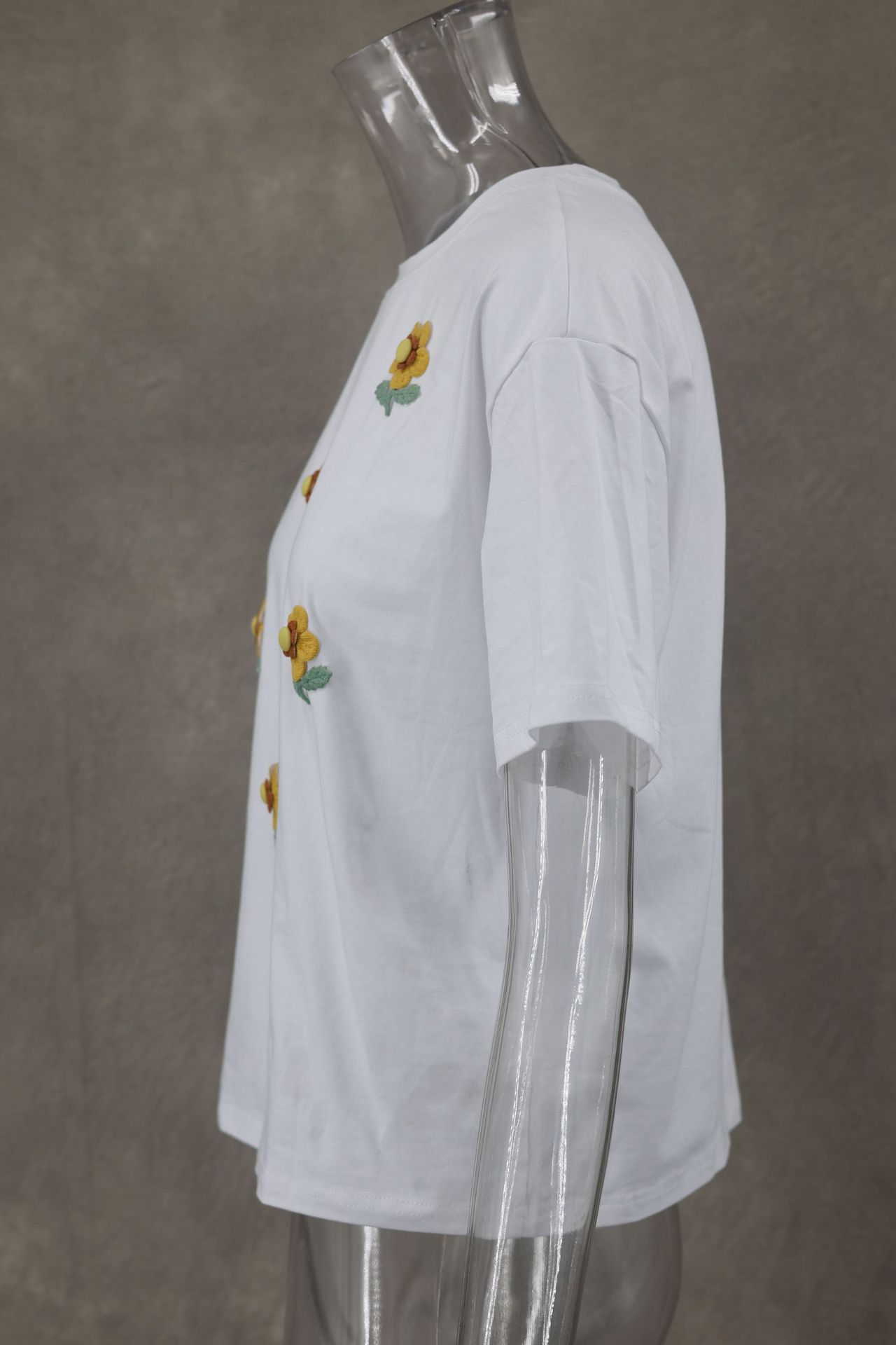 140g Weight Short Sleeve Sleeve Length Pullovers Placket Type Regular Sleeve Sleeve Type Polyester Fabric Type Regular Top Length T-shirt Tops Type Daily Occasion Round Neck Neckline Loose Fit Type Flower Pattern Summer Season Women's Gender Casual Style Wholesale Women's Casual Flower Short Sleeve T-Shirts 2