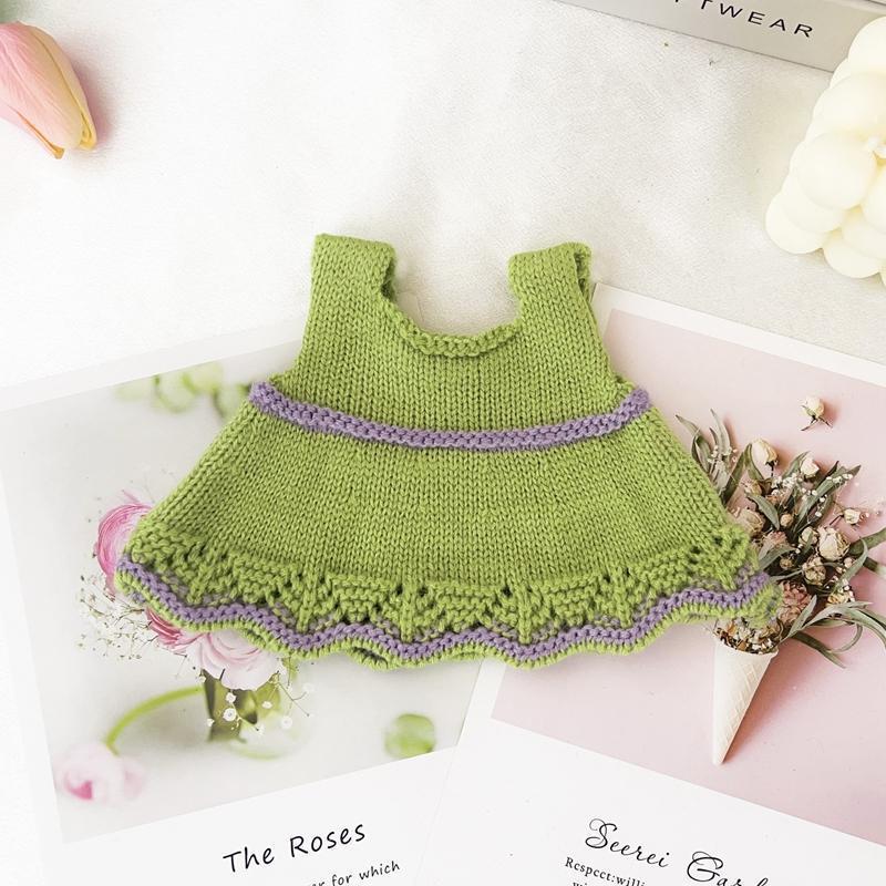 Green woolen skirt