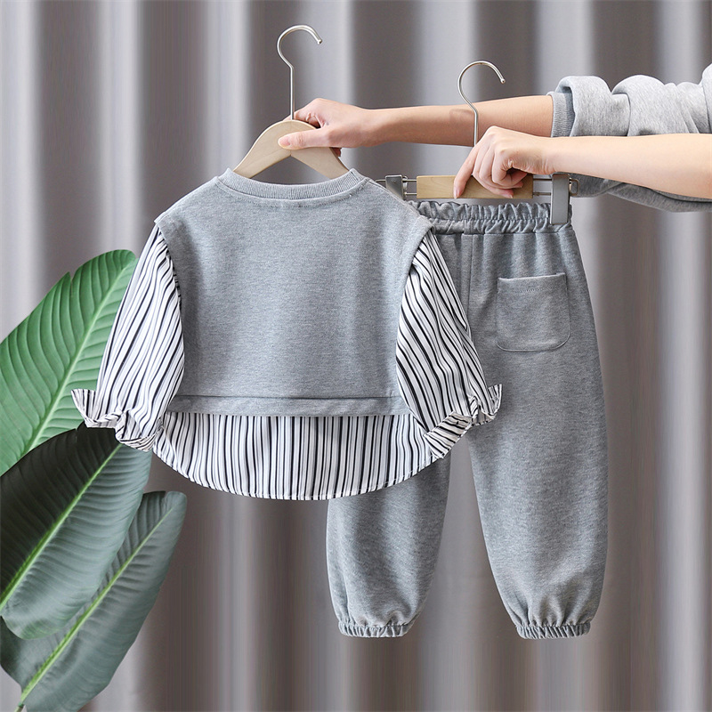 7810 traje de primavera para niños 2025 nuevo estilo estilo occidental ropa para niños suéter casual traje de dos piezas de moda para bebés guapos