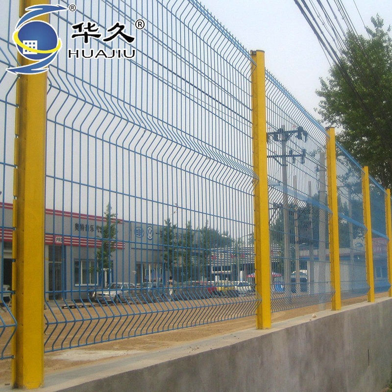 三角折弯护栏网生活区围栏场区围网开发区隔离网铁路封闭网