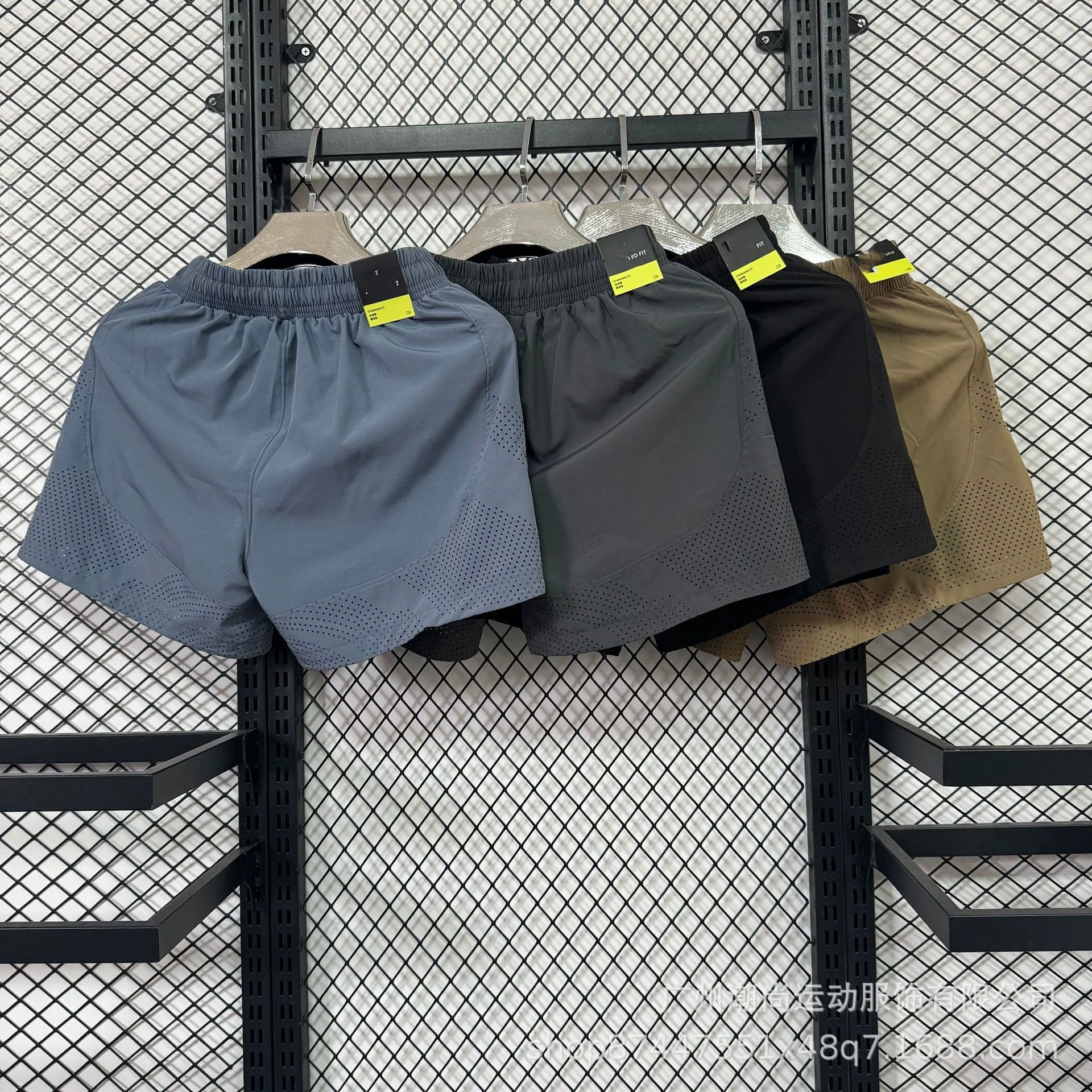 Спортивный комбинезон/комбинезон- overall?