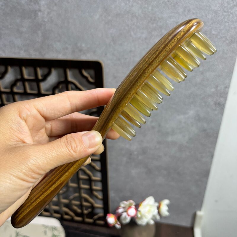 新型檀木羊角経絡マッサージ櫛32釘ハンドル挿し歯櫛家庭用全身通用頭皮経絡櫛|undefined