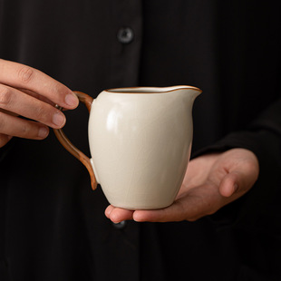 Beige Ruyao justice cup home uniform tea cup ceramic kung fu tea set single public cup open film can keep tea set accessories