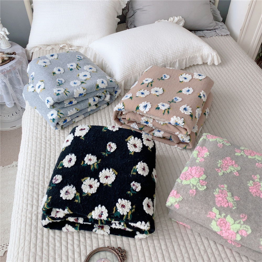 Retro wool blanket thickened beanie blanket single leg cover office nap children's leisure blanket