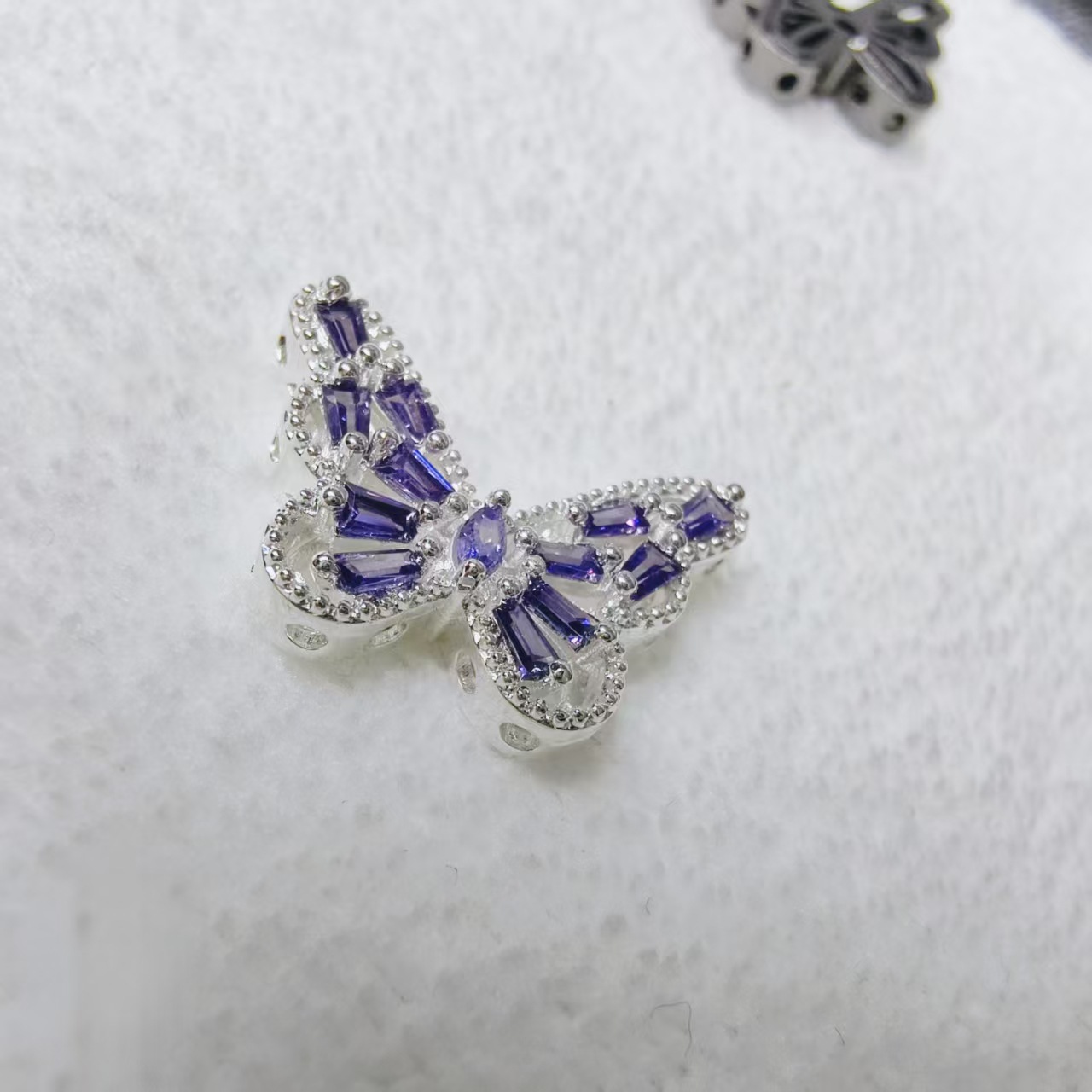 Large Butterfly with Diamonds, Through-Hole Magic Box, Bead-Separated Copper Gold-Plated Crystal Bracelet Necklace DIY Jewelry Accessories, High Color Retention