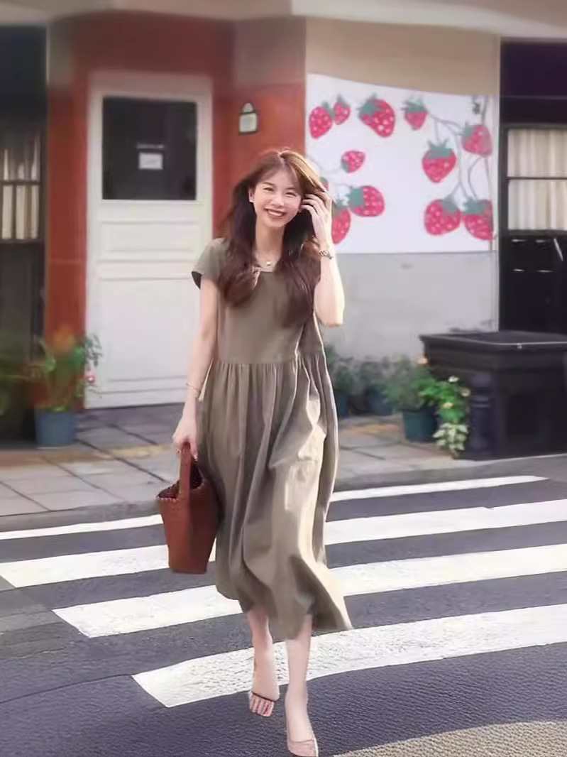 Đầm suông midi cổ tròn tay ngắn chất liệu thun cotton phối ren kiểu Pháp — Váy liền màu kaki
