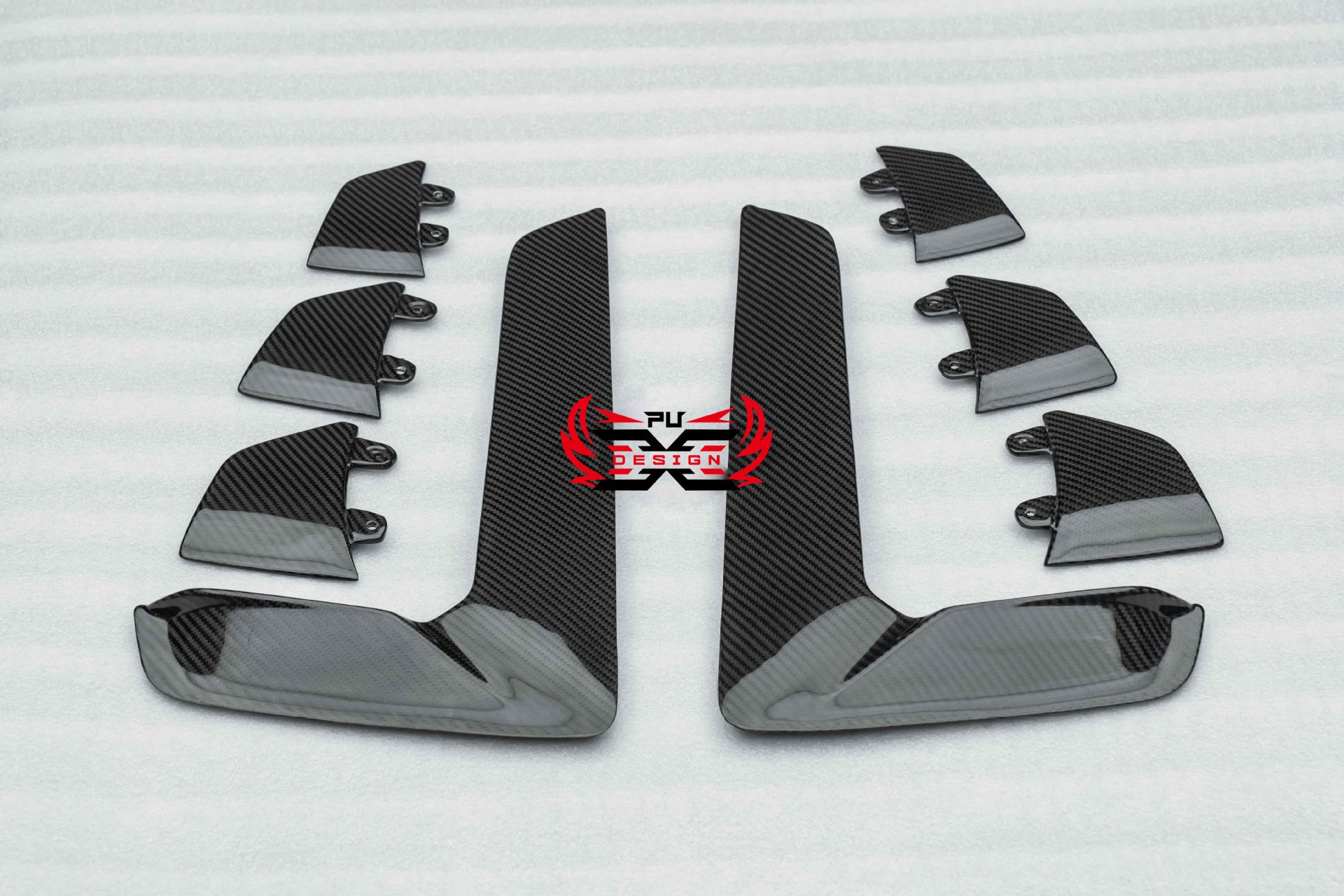 Suitable for Porsche 911 992 GT3RS original dry carbon fiber modification kit, front, middle, rear lip and side skirts