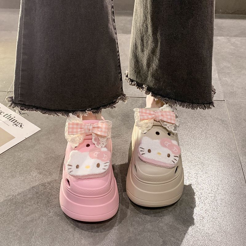 Thick-Soled, Stylish Hello Kitty Clogs 2025, Cute and Energetic, Non-Slip, Lightweight Slippers for Girls, Suitable for Summer Outdoor Wear Thick-Soled, Stylish Hello Kitty Clogs 2025, Cute and Energetic, Non-Slip, Lightweight Slippers for Girls, Suitable for Summer Outdoor Wear