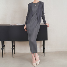 ����ͬ���ް����ɚ��|���׼�ɫ���s�o�䱳���B��ȹ�����_�����b