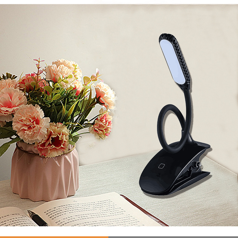 LED clip-on desk lamp for students, small desk lamp, bedroom desk USB charging eye-care clip lamp, manufacturer wholesale