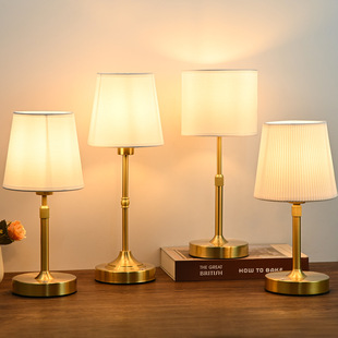Cross-Border Custom French Fabric Bedside Lamp Creative Retro Charging Table Lamp Bedroom Decoration Table Lamp Wholesale Led