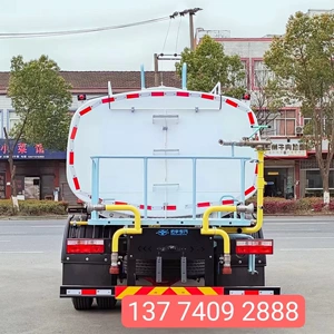 Zavod təchizatı Dongfeng D9 suvarma maşını, Cummins 6 silindrli suvarma maşını