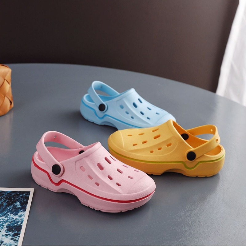 EVAのかわいい子供用洞洞シューズ、夏の水遊びに最適、滑り止め、防水、通気性のある子供用スリッパ|undefined