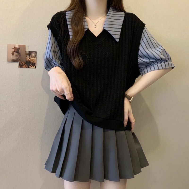 大きいサイズの婦人服の夏の新型のデザイン感の青いストライプのシャツは半袖のニットの太っているmmの偽の2つの上着をつなぎ合わせます。|undefined