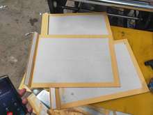 快递纸箱粘箱机