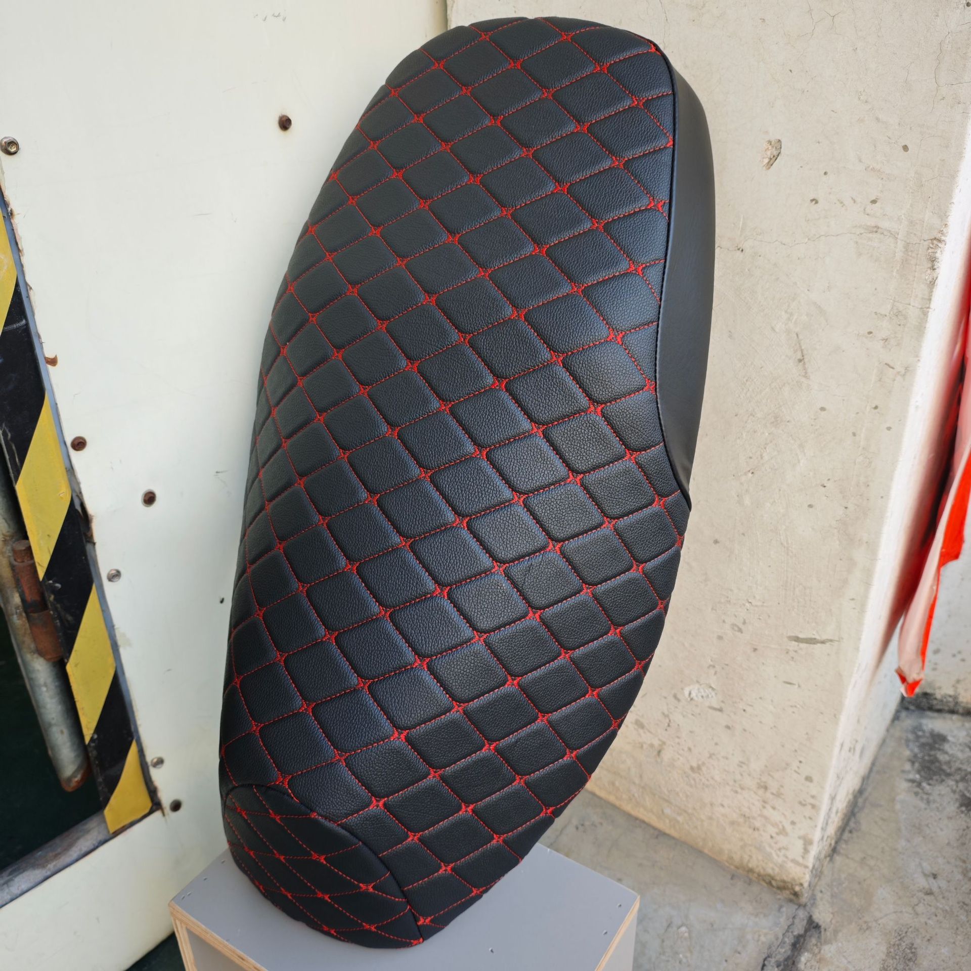 Suitable for Haojue Yu Zuan 125T10C Motorcycle Seat Cushion Cover Waterproof, Heat-Insulating and Sun-Proof Leather Seat Cushion Cover Without Nails