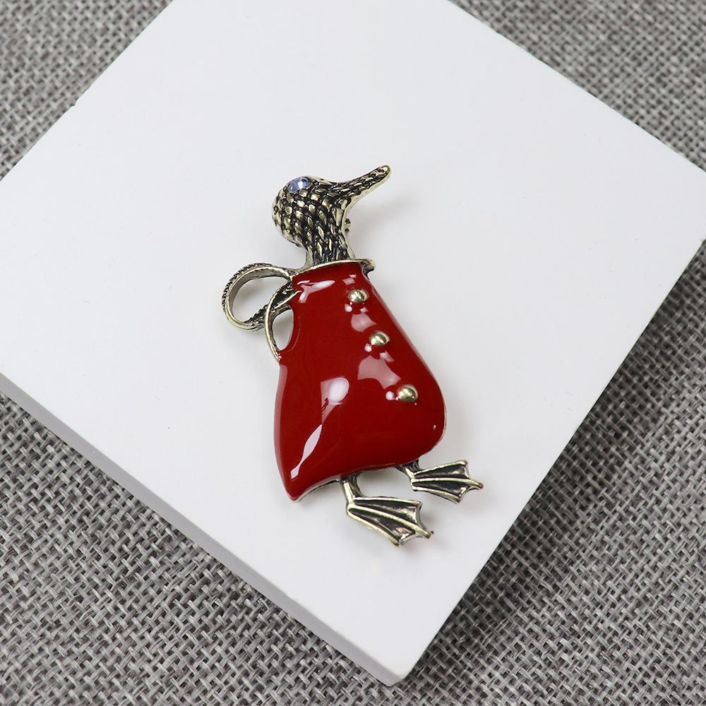 Second-Hand Vintage Niche Enamel Little Penguin Brooch