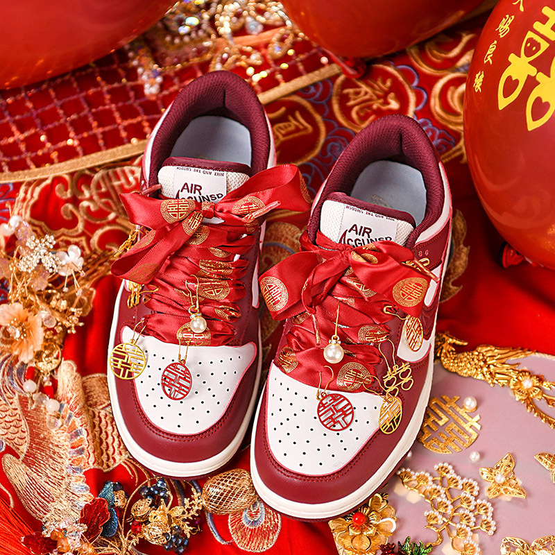 Wedding Shoes, Traditional Chinese Wedding Attire, Couple's Bride's Wedding Red Engagement Party Flat Sneakers, Sports Shoes for Toasting, Men's and Women's Shoes