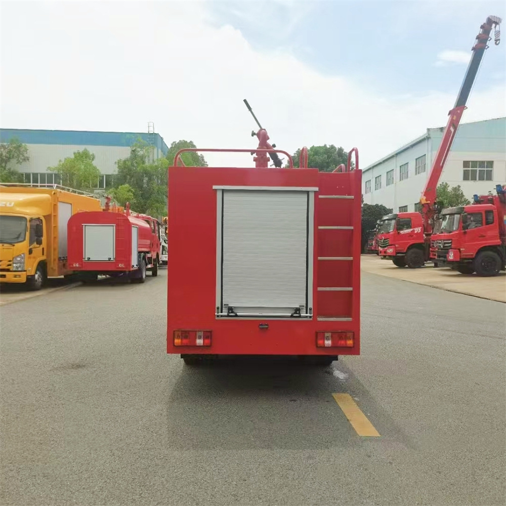 Blue license plate Foton 3-ton emergency water tanker, available for installment purchase. Cross-border export, foreign trade fire truck, right-hand drive water tanker