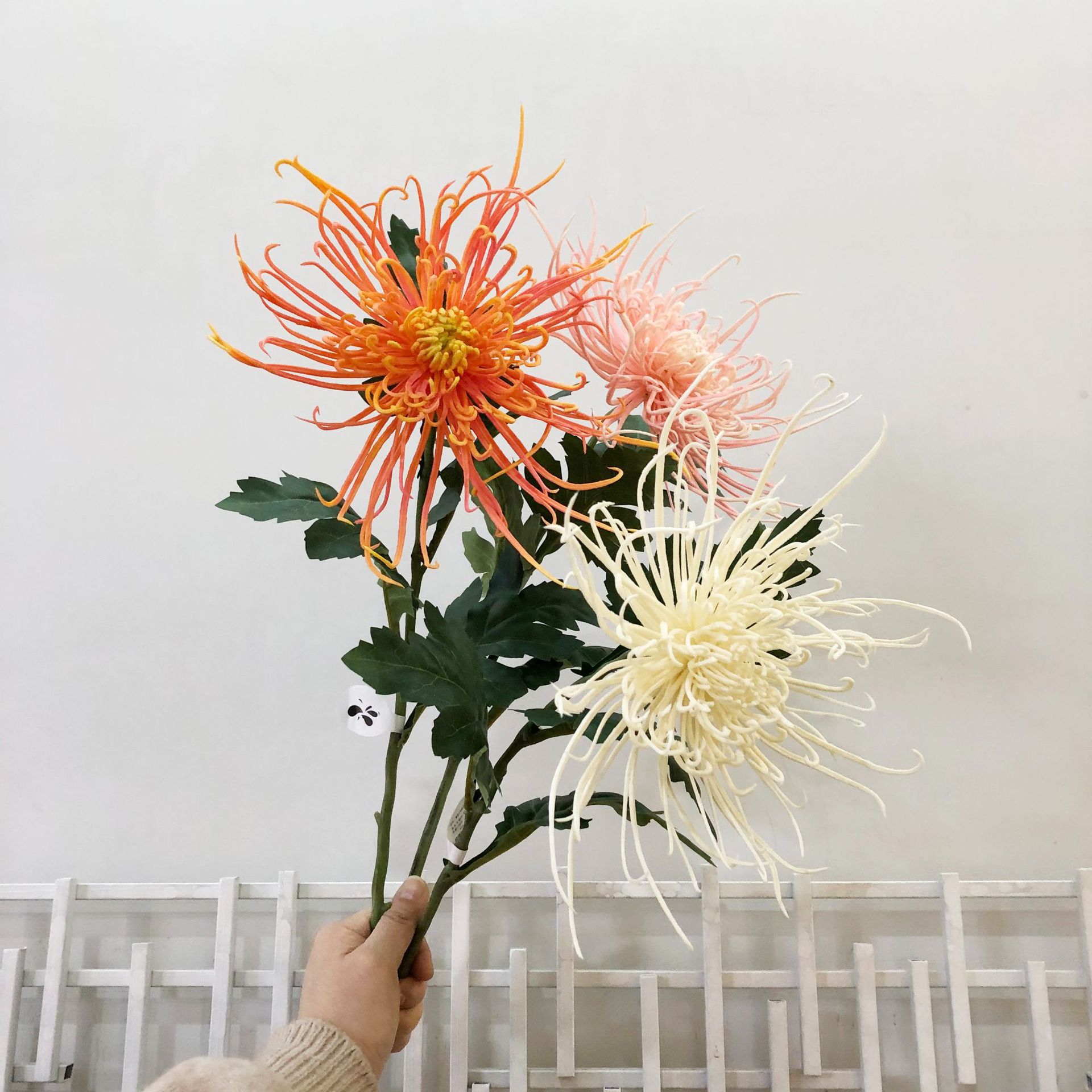 Simulation factory new flame lily flower Chinese style classical wedding home silk flower restaurant decoration fake flower