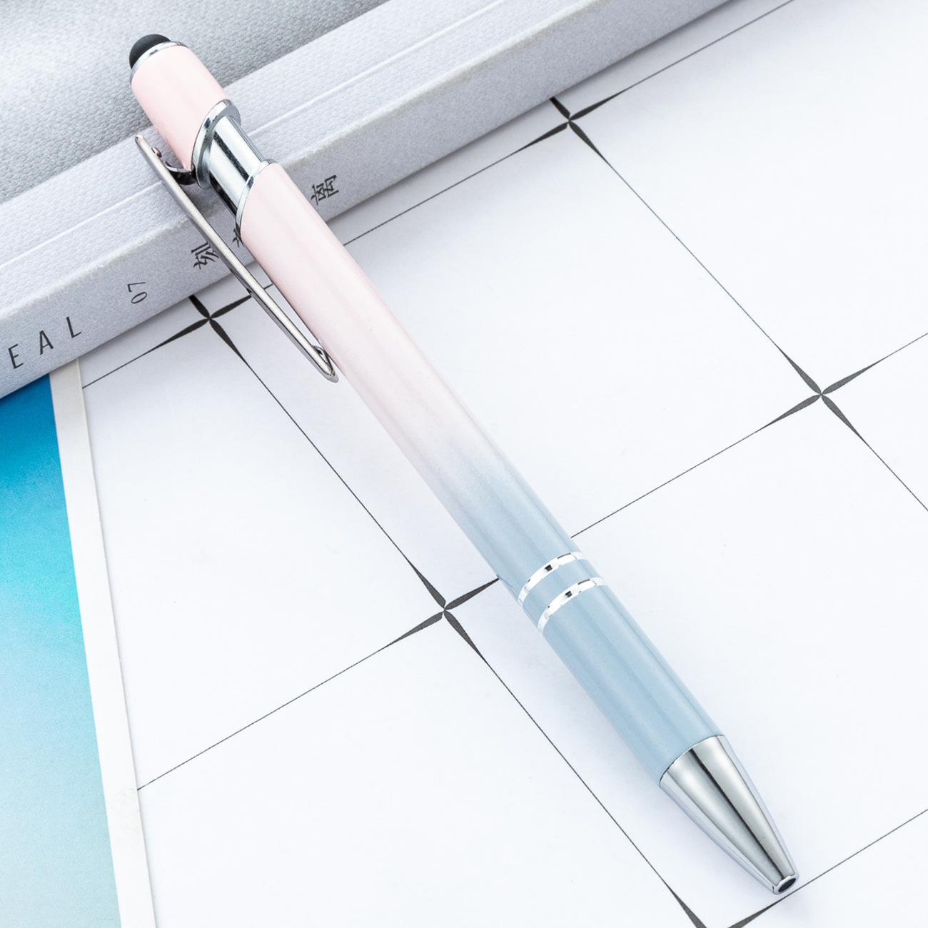 Nuevo bolígrafo de presión colorido metal color gradiente pantalla táctil pluma de regalo creativa logotipo de impresión de bolígrafo publicitario