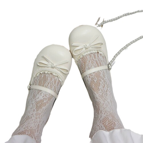 Gentle and versatile small leather shoes with a chunky heel for women,  spring and autumn new collection, shallow mouth round head French Mary Jane shoes