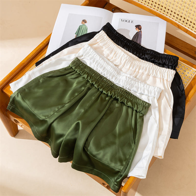 2026 Autumn/Winter New Genuine Leather Shorts for Women, Loose Slimming Wide-Leg Pants, Sheepskin Casual Versatile Elastic Waist Boot Pants 2026 Autumn/Winter New Genuine Leather Shorts for Women, Loose Slimming Wide-Leg Pants, Sheepskin Casual Versatile Elastic Waist Boot Pants