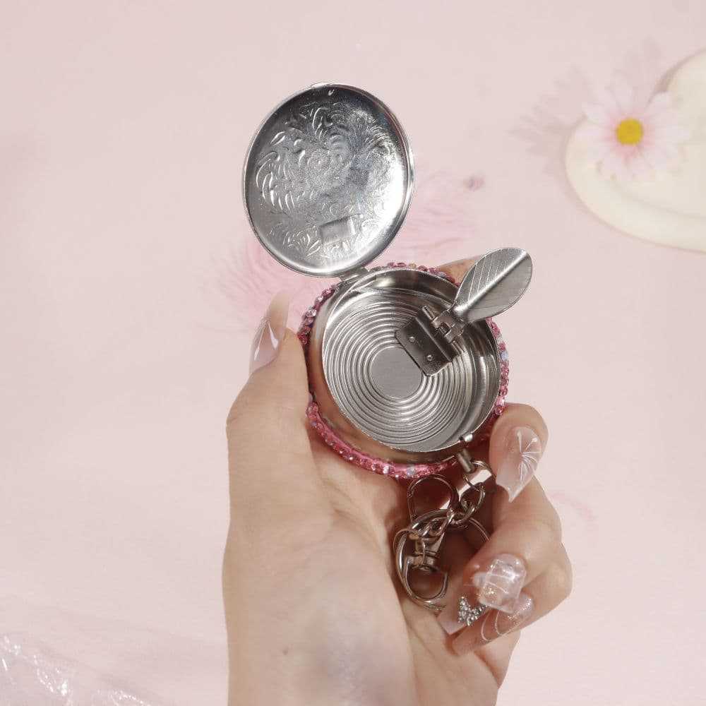 Cross-Border Hot-Selling Rhinestone-Encrusted Ashtray, Exquisite Full-Diamond Anti-Fly Ash Stainless Steel Creative Diamond-Encrusted Car Ashtray with Lid