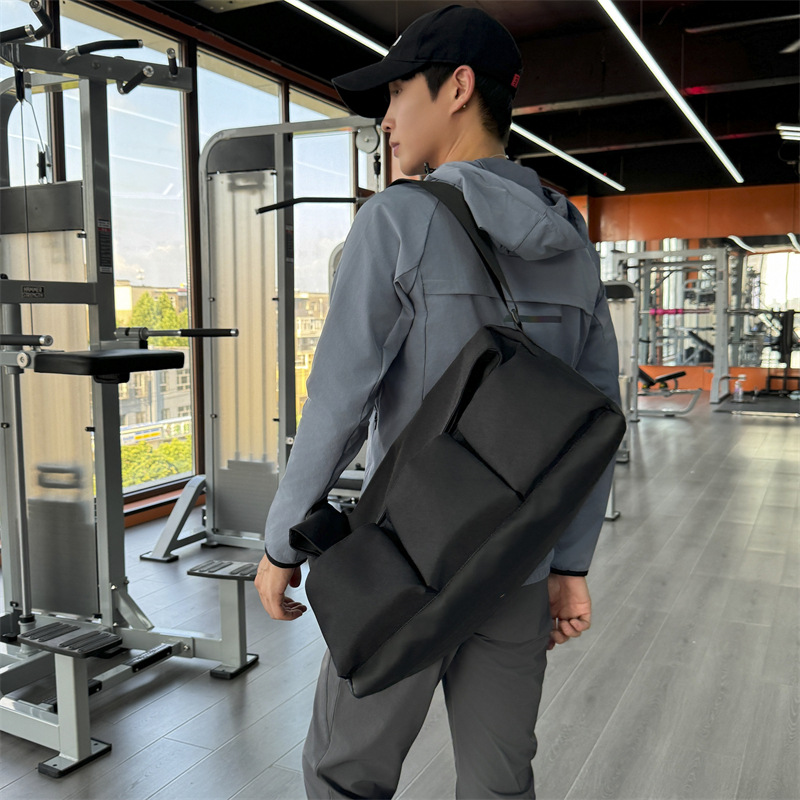 Trend fashionable handheld travel bag for men and women