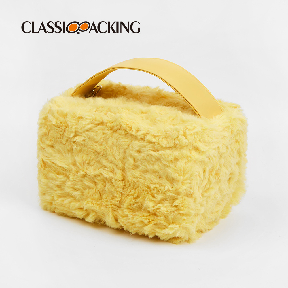 Bolso de almacenamiento al por mayor de fábrica Bolso de mujer de tendencia de moda de gran capacidad Bolso cosmético de material de felpa multifuncional