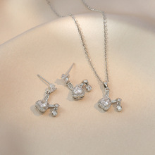 ��Ů ���������Ӽ��y���Đ��Õr��С���OӋ��Ф�����b�i���